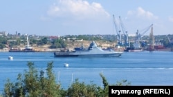 Патрульний корабель проекту 22160 типу «Василь Биков» у Севастопольській бухті, архівне фото
