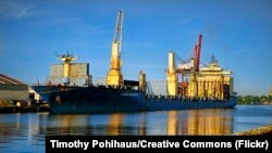 Судно «Атлантик Навігатор 2» у порту Балтімора, США

