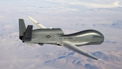 Американский самолёт-беспилотник Global Hawk весит 14 тонн и является крупнейшим в мире БПЛА