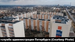 Багатоповерхівки, збудовані в Маріуполі після окупації