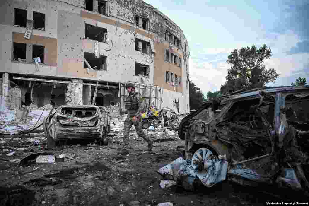 UKRAINE-CRISIS/ATTACK-ZAPORIZHZHIA