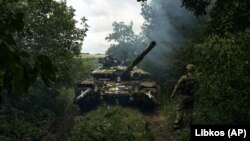 Український танк поблизу Бахмута на Донеччині, 17 червня 2023 року 
