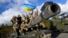 Українські військові на британському танку Challenger 2, фото ілюстративне