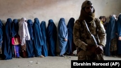 زنان تحت حاکمیت طالبان درافغانستان. 