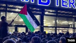 Во время беспорядков в аэропорту Махачкалы, 29 октября 2023 года