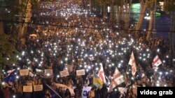 "Чет элдик агент" мыйзамына каршы митинг. Тбилиси. 11-май, 2024-жыл.