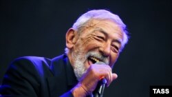 Վախթանգ Կիկաբիձե