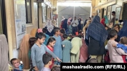 تعدادی از زنان و کودکان افغان که در پاکستان به زندان انداخته شده بودند