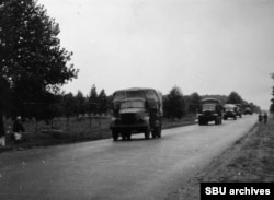 Фото військової колони, можливо зроблене Макіненом