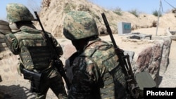 Armenia - Armenian soldiers take up positions on the border with Azerbaijan, August 2, 2022.