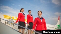 Cтюардессы авиакомпании "Сомой Ёйр"