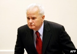 Слободан Милошевич у Гаазі. Липень 2004 року