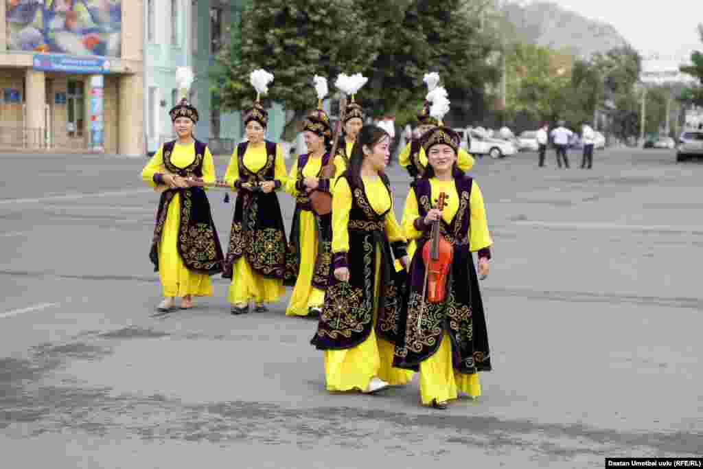 Кымча бел кыздар.&nbsp;