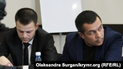 Адвокати Айдер Азаматов і Еміль Курбедінов