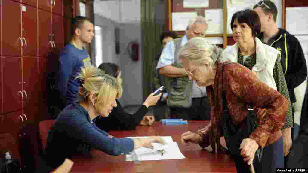 One of the country&#39;s 8,500 polling stations on May 20, when some 6.7 million people were eligible to vote.
