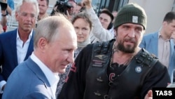 Володимир Путін і Олександр Залдостанов під час одних із попередніх незаконних відвідин Криму, архівне фото