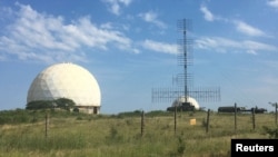 Радари на військовій базі неподалік від Феодосії