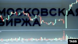 Напередодні після заяв про наміри провести псевдореферендуми на окупованій частині України індекс Московської біржі впав на понад 10% 