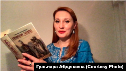 Gülnara Abdulayeva ve "Qırımtatarlar: etnogenezden devletçilikkece" kitabı