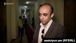 ԱԺ պատգամավոր Տարոն Սիմոնյան («Լուսավոր Հայաստան»)
