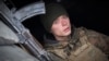 <strong>&laquo;Анархіст&raquo;</strong><br />
<br />
Його Радіо Свобода зустріло на передових позиціях під Маріуполем. Він матрос морської піхоти.&nbsp;<br />
<br />
Про те, як і де готують таких офіцерів, як він, можна почитати <a href="https://d1dhc1d6ltdpnp.cloudfront.net/a/29465604.html" target="_blank">тут</a>.&nbsp;