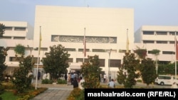 حکومت د پارلېمان پر ځای پر ارډېننسونو تکیه دی
