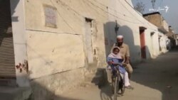 پر ځان سختي تېروم خو د لُور روښانه راتلونکی غواړم