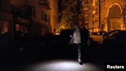 В «Укренерго» кажуть, що причина – понижена робота СЕС через хмарність, також вихід в ремонт одного з атомних блоків.