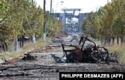 Руїни Міжнародного аеропорту «Луганськ» після боїв Збройних сил України із російськими гібридними силами, 11 вересня 2014 року