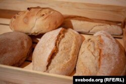 Хлеб пекара Ўладзімера Сьвірыдзенкі. Браслаў, 2018