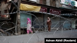 د کشمیر ځانګړي حیثیت له ختمېدو راهیسې حکومت محدودیتونه لګولي