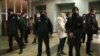 Полиция следит за порядком во время сессии в Славянске, 11 декабря 2020 года