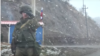 Российский военнослужащий в Сюникской области Армении на границе с Азербайджаном (архив)