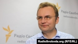 Мер Львова Андрій Садовий заявляє, що влада України не хоче допомогти місту з вивезенням сміття