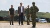 Predsednik Srbije Aleksandar Vučić i ministar odbrane Nebojša Stefanović na vojnoj vežbi na "Pešteru", 27. jun
