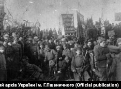 1918 წლის იანვრის აჯანყების მონაწილე შეიარაღებულ მუშათა ჯგუფი