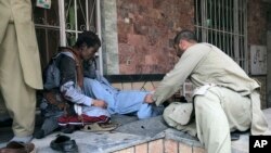 انفجار در مرکز تبیان در بلخ که در ماه مارچ سال روان میلادی صورت گرفت و در آن حداقل یک خبرنگار کشته و چندین تن دیگر زخم برداشته اند