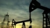 Нафта продовжує обвал: мінус 10% за травень