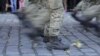 Тисячі людей у Львові вітали захисників України – відео