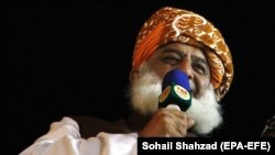 مولانا فضل الرحمان وايي په راتلونکې غونډه کې د وزیراعظم پر ضد د عدم اعتماد پر تحریک هم غور کوی - د ارشیف انځور. 