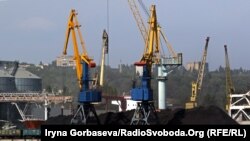 Порт в місті Маріуполь, архівне фото 