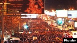 Ընդդիմադիրների երթը 2011 թվականի մարտի 1-ին: