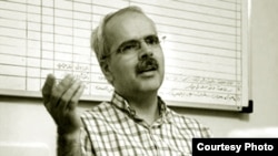 سعید مدنی پژوهشهای دامنهداری در حوزه جنبشهای اجتماعی و اعتراضات در ایران انجام داده است.