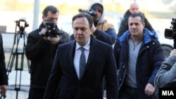 Сашо Мијалков доаѓа на судење за предметот Таргет-Тврдина .