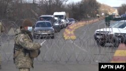 «На ізоляції (в тому числі самоізоляція) перебуває 164 особи. Кількість військовослужбовців, у яких закінчується ізоляція у найближчі чотири доби – 55 осіб»