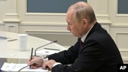 Владимир Путин на пленарной сессии дискуссионного клуба "Валдай", 27 октября 2022 года