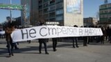 Акция протеста против действий властей в Жанаозене. Актау, 18 декабря 2011 года. 