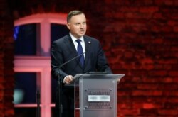 Президент Польщі Анджей Дуда виступає під час церемоній на вшанування 75-ї річниці визволення «Аушвіцу» в Освенцимі 27 січня 2020 року