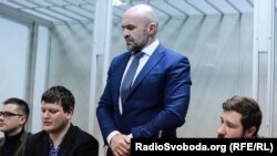 Одним з обвинувачуваних є голова Херсонської облради Владислав Мангер