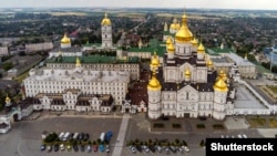 Почаївська лавра – православний чоловічий монастир у місті Почаєві Кременецького району Тернопільської області
